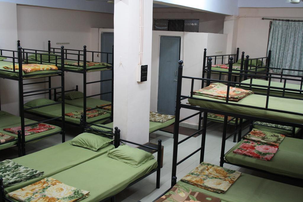Minerva Residency Otel Bangalore Oda fotoğraf