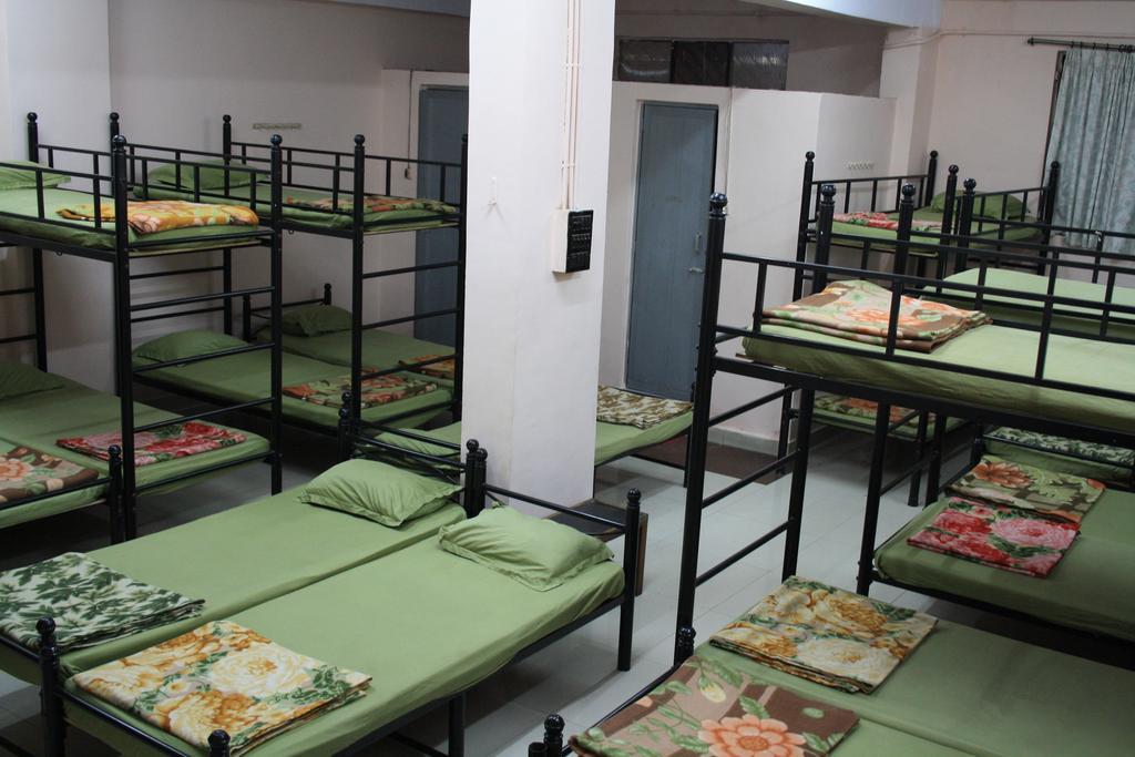 Minerva Residency Otel Bangalore Oda fotoğraf