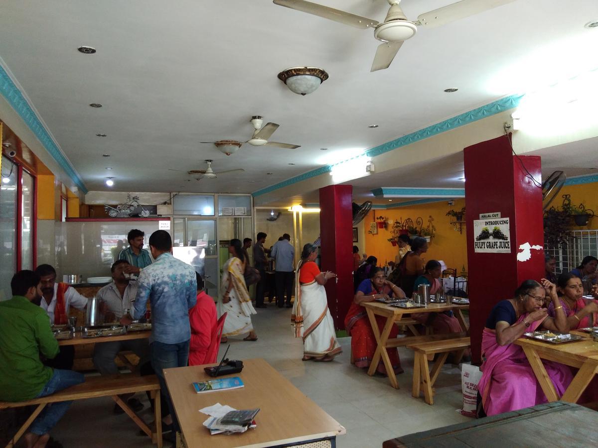 Minerva Residency Otel Bangalore Dış mekan fotoğraf