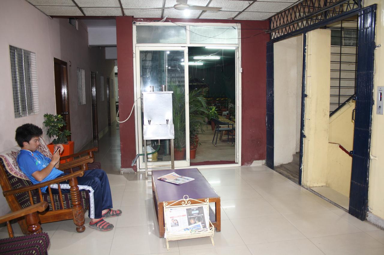 Minerva Residency Otel Bangalore Dış mekan fotoğraf